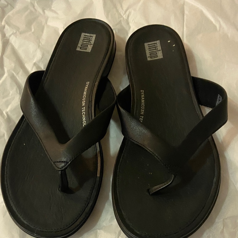 FitFlop womans Black Flip-Flops